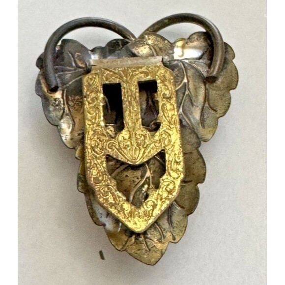 Vintage Gold Tone Leaf Fur Clip 2 Inch Layered Ivy Design - Picture 5 of 7